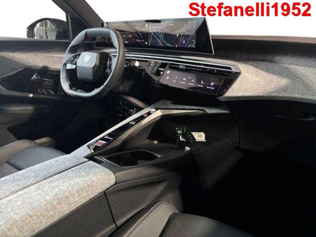 PEUGEOT 5008 1.2 hybrid GT 136cv e-dcs6