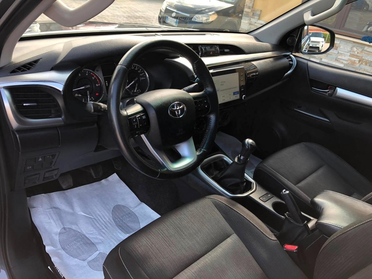 Toyota Hilux 2.4 D-4D 4WD Lounge 2022