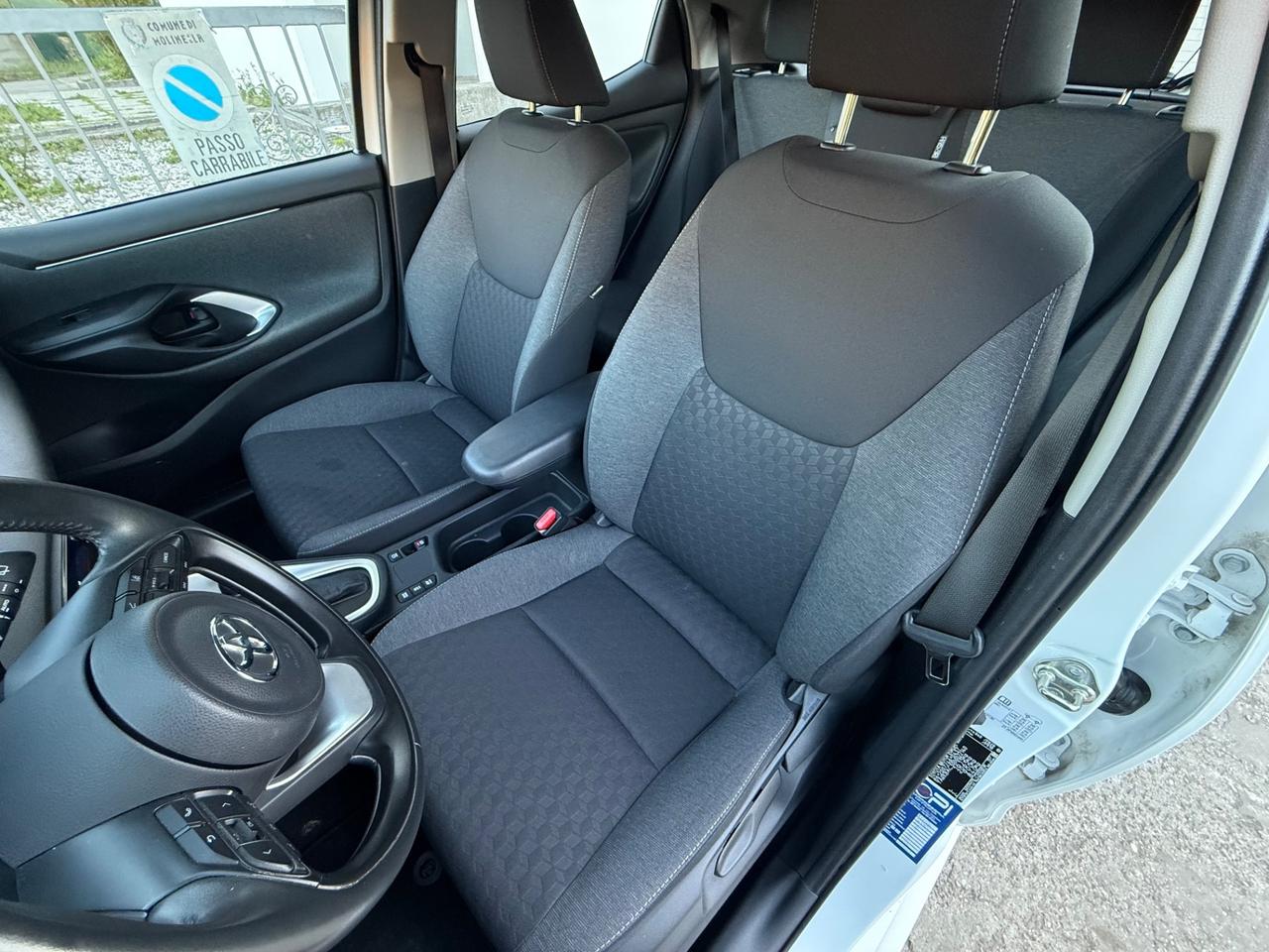 Toyota Yaris 1.5 Hybrid 5P. EURO 6D 2022 NEOPATENTATI