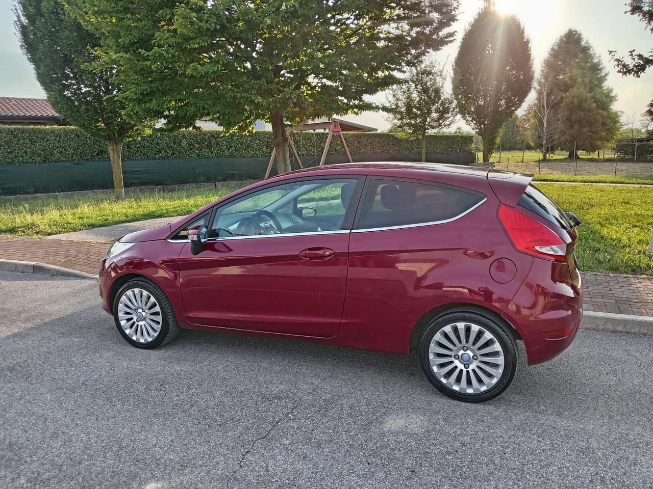 Ford Fiesta 1.2 82CV 3 porte Titanium