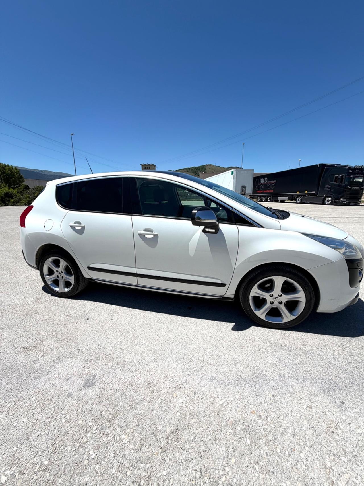Peugeot 3008 1.6 e-HDi 115CV cambio robotizzato Stop&Start Active