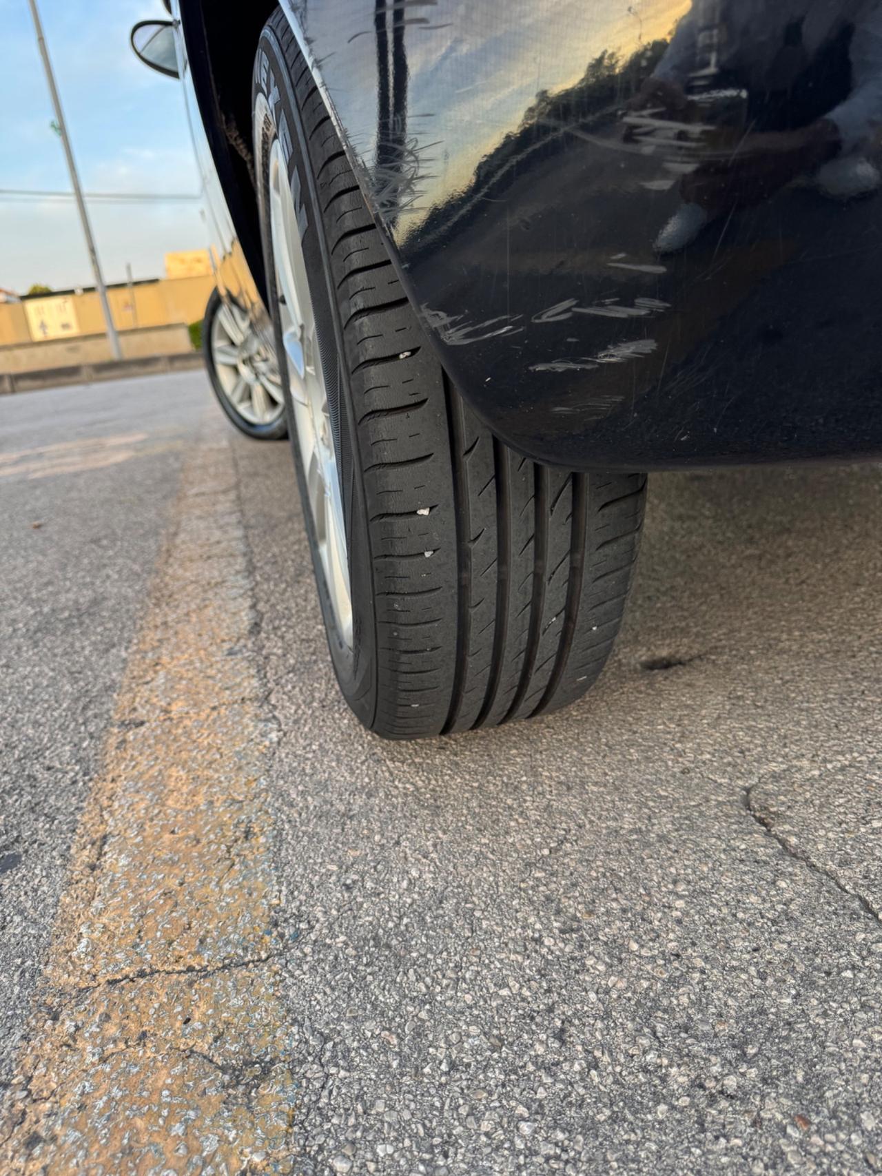 Lancia Ypsilon 1.2 CLIMATIZZATORE