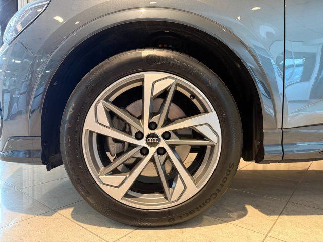 AUDI Q3 Sportback 40 TDI quattro S line Matrix Navi Camera