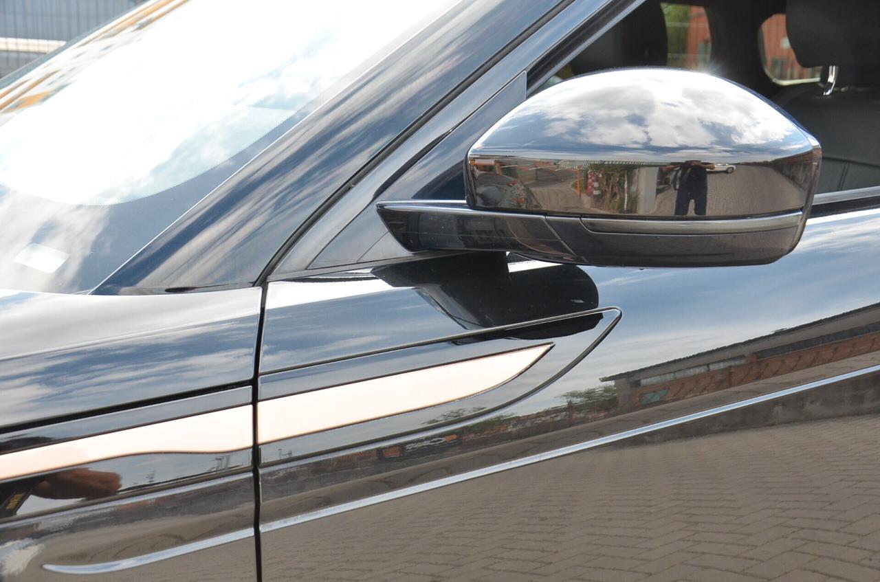 Land Rover Range Evoque 2.0D I4 163 CV AWD Auto R-Dynamic SE