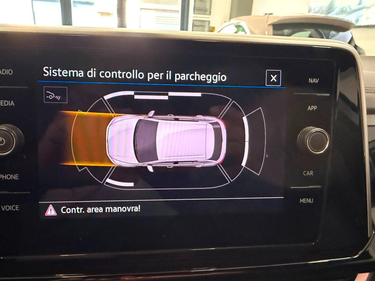 Volkswagen T-Roc 2.0 TDI SCR 150 CV DSG R-Line RATE DA 300 € AL MESE