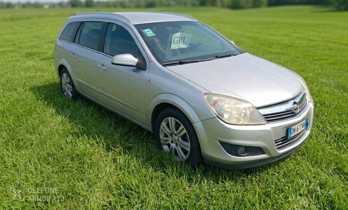 Opel Astra 1.6 16V VVT Station Wagon Cosmo