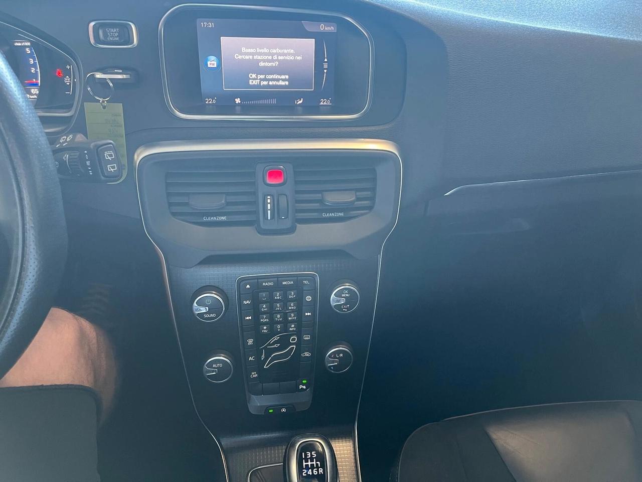Volvo V40 D2 R-design