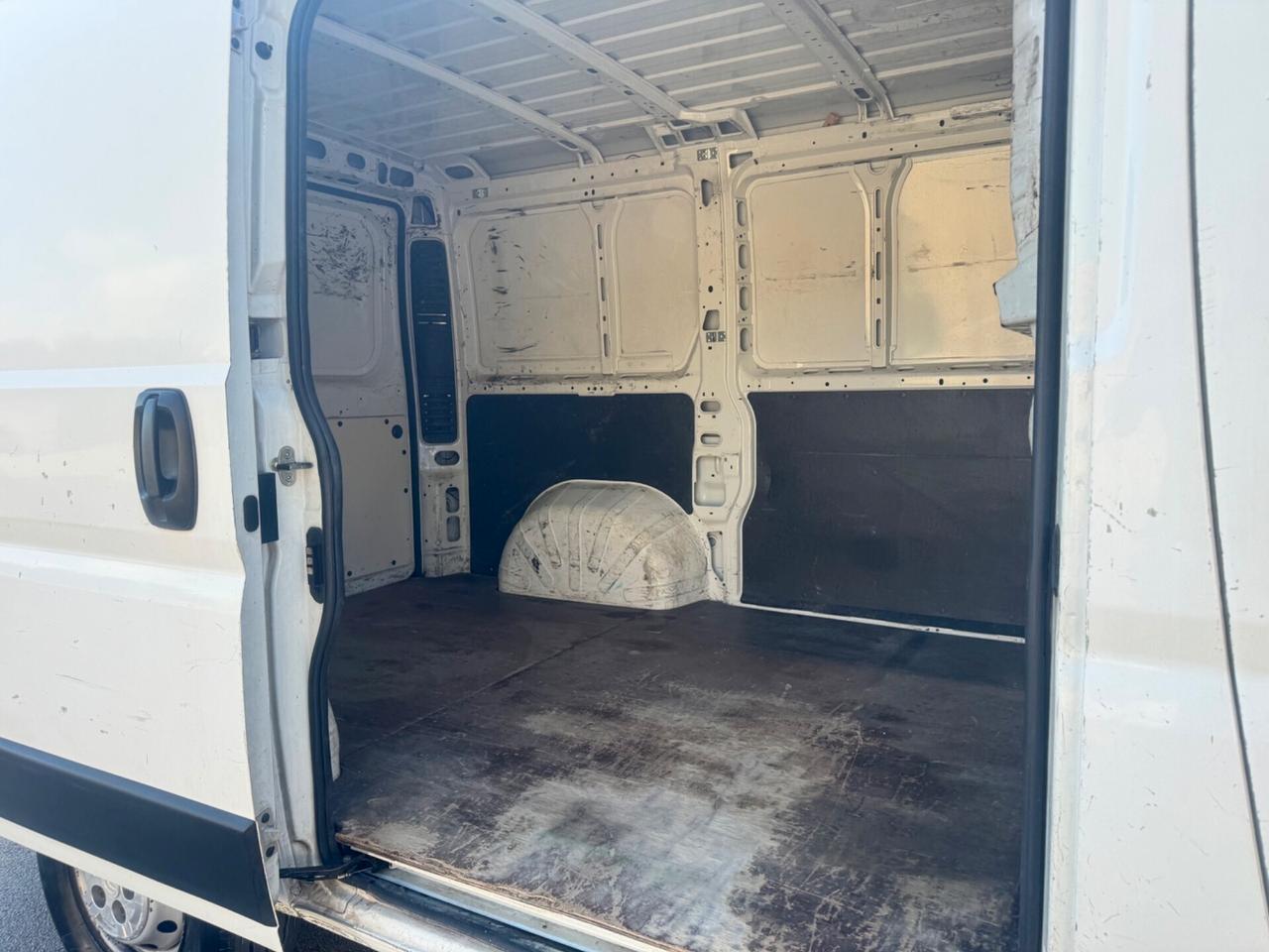Citroen Jumper 2.0BlueHDi 130 Passo medio con porta laterale
