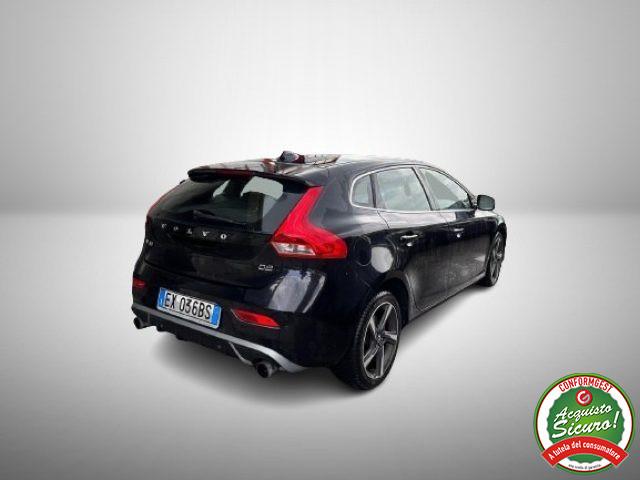 VOLVO V40 D2 1.6 R-design Momentum