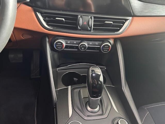 Alfa Romeo Giulia 2.2 Turbodiesel 180 CV Super
