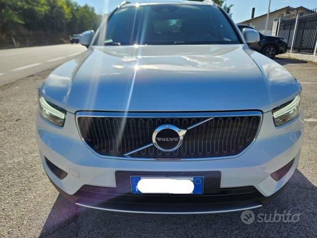 VOLVO XC40 2.0 D3 Momentum 150cv