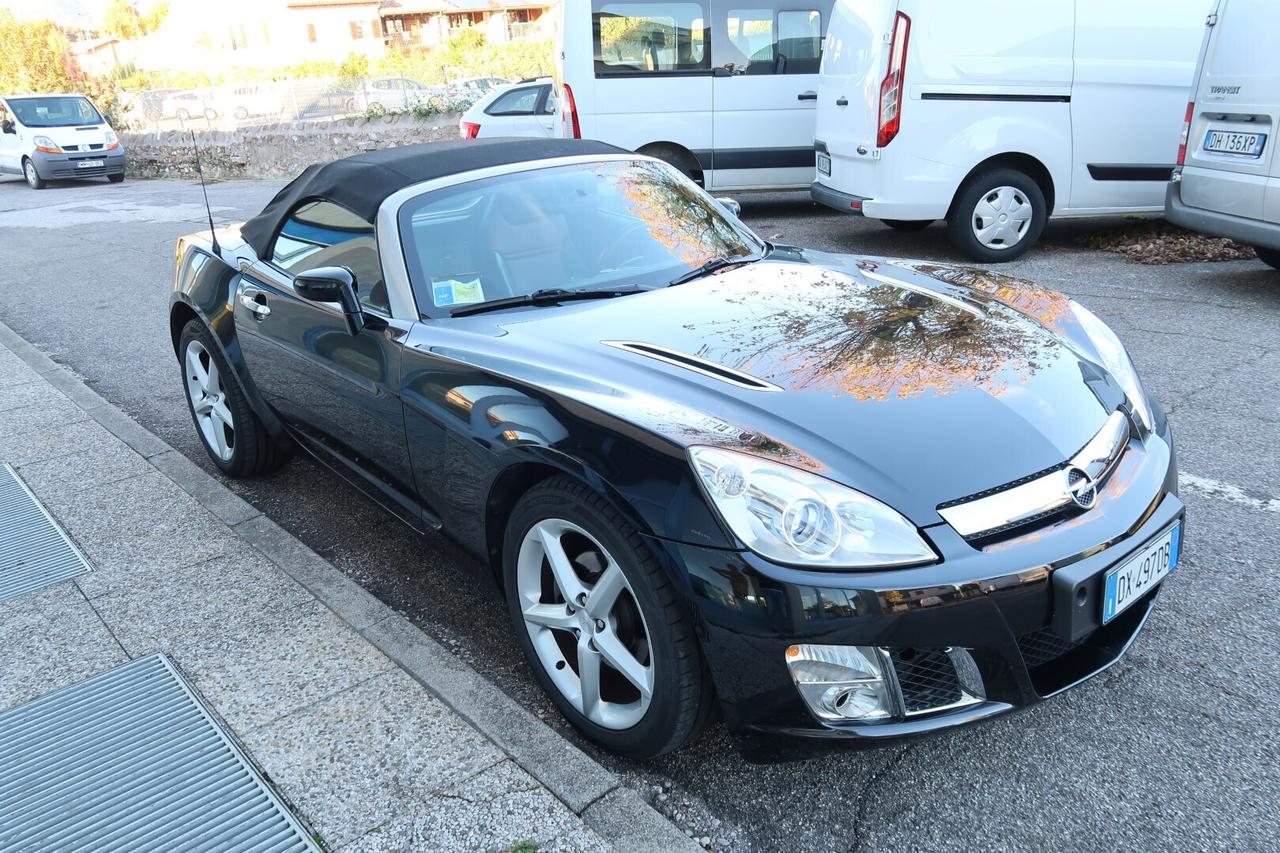 Opel GT 2.0 Turbo 16V
