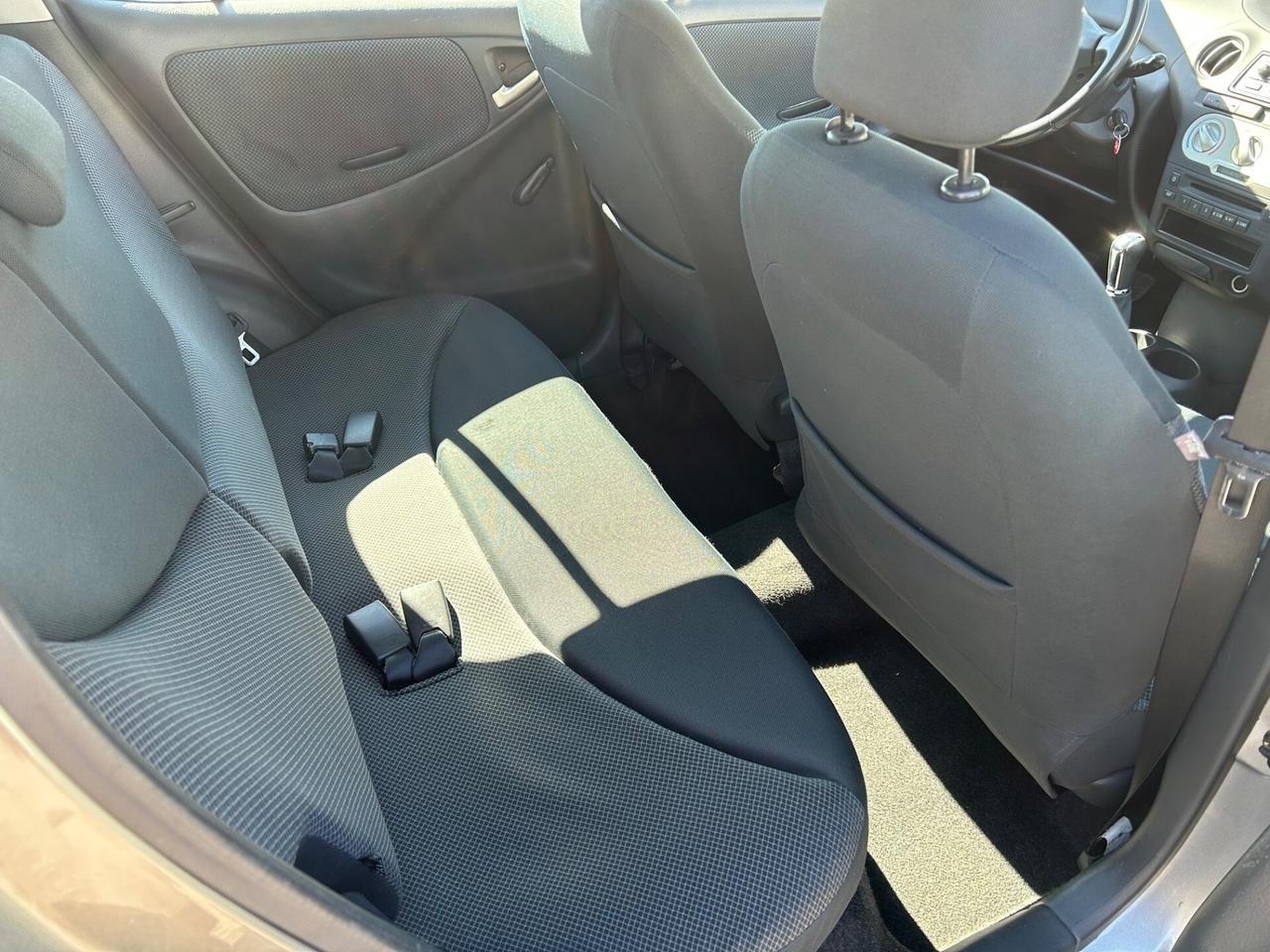 Toyota Yaris 1.3i 16V 5P FRIZIONE NUOVA