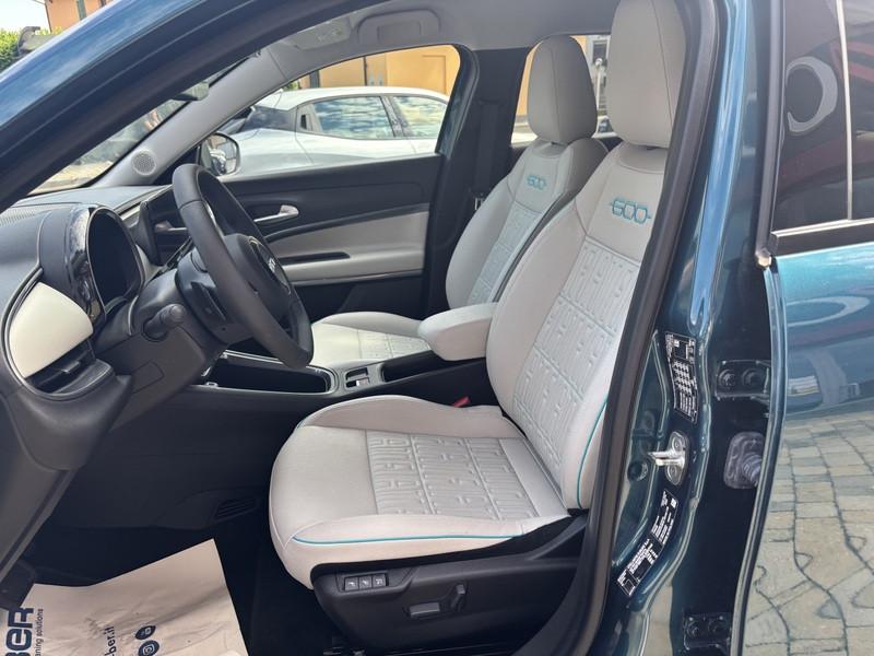 Fiat 600 1.2 hybrid La Prima 110cv auto LED-NAVI-18"