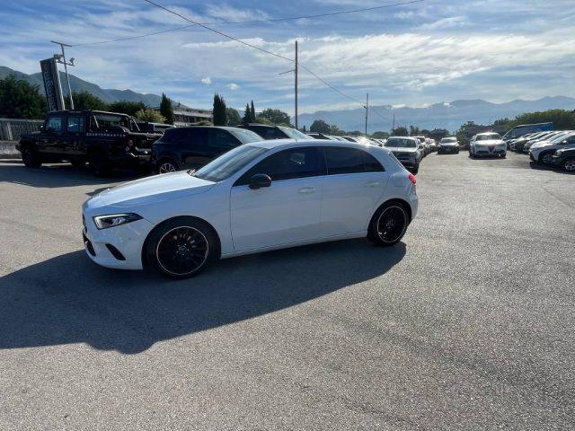 MERCEDES-BENZ A 180 d Automatic Premium