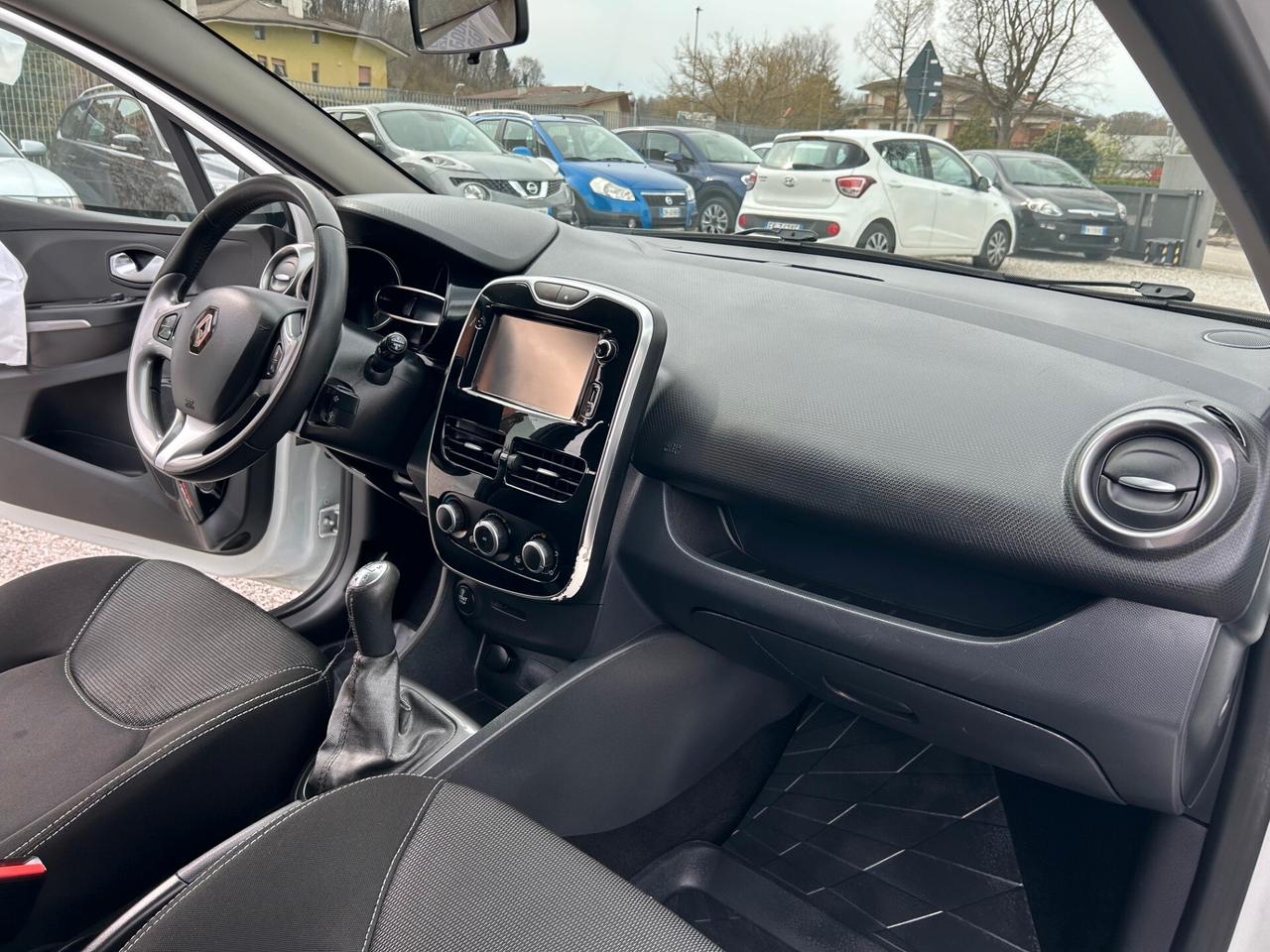 Renault Clio 1.2 75CV 5 porte Costume National