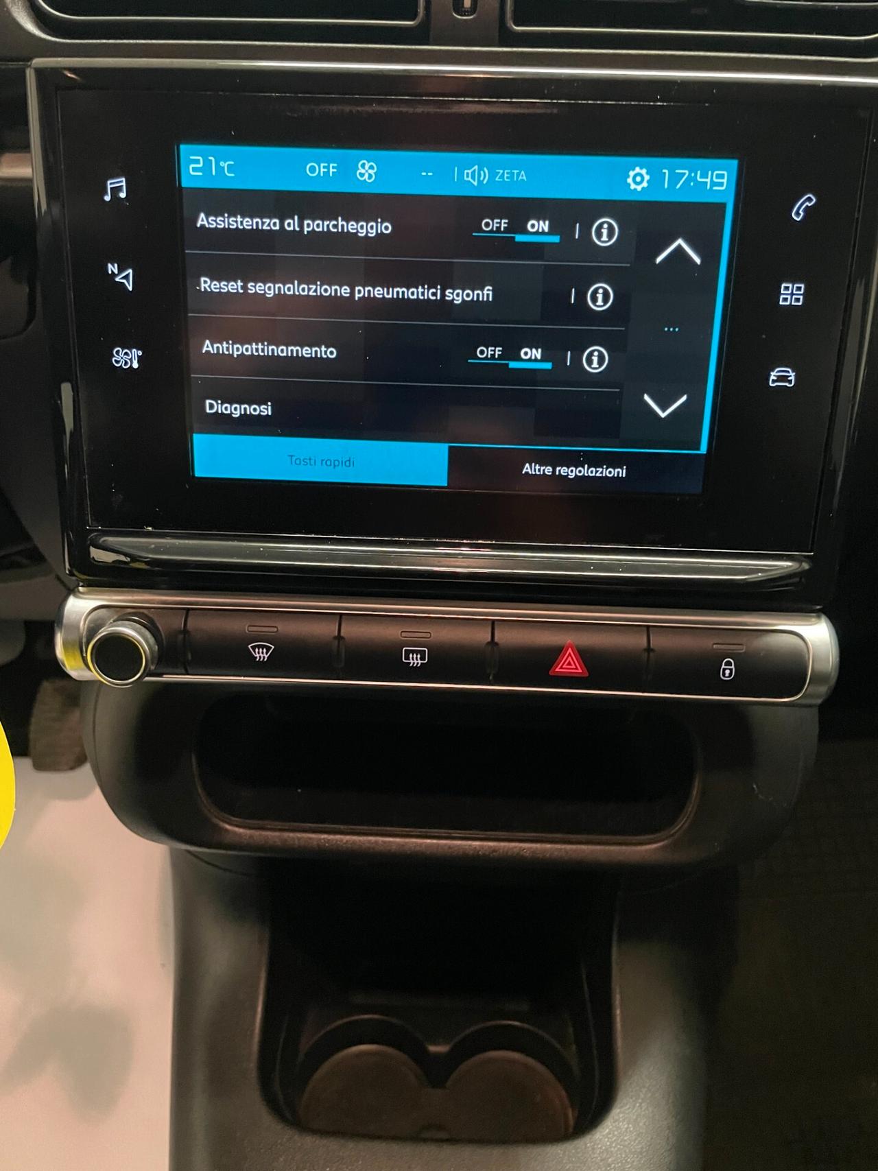 Citroen C31.2 82 CV PureTech Shine Full Cinghia+tagliando Neopatentati