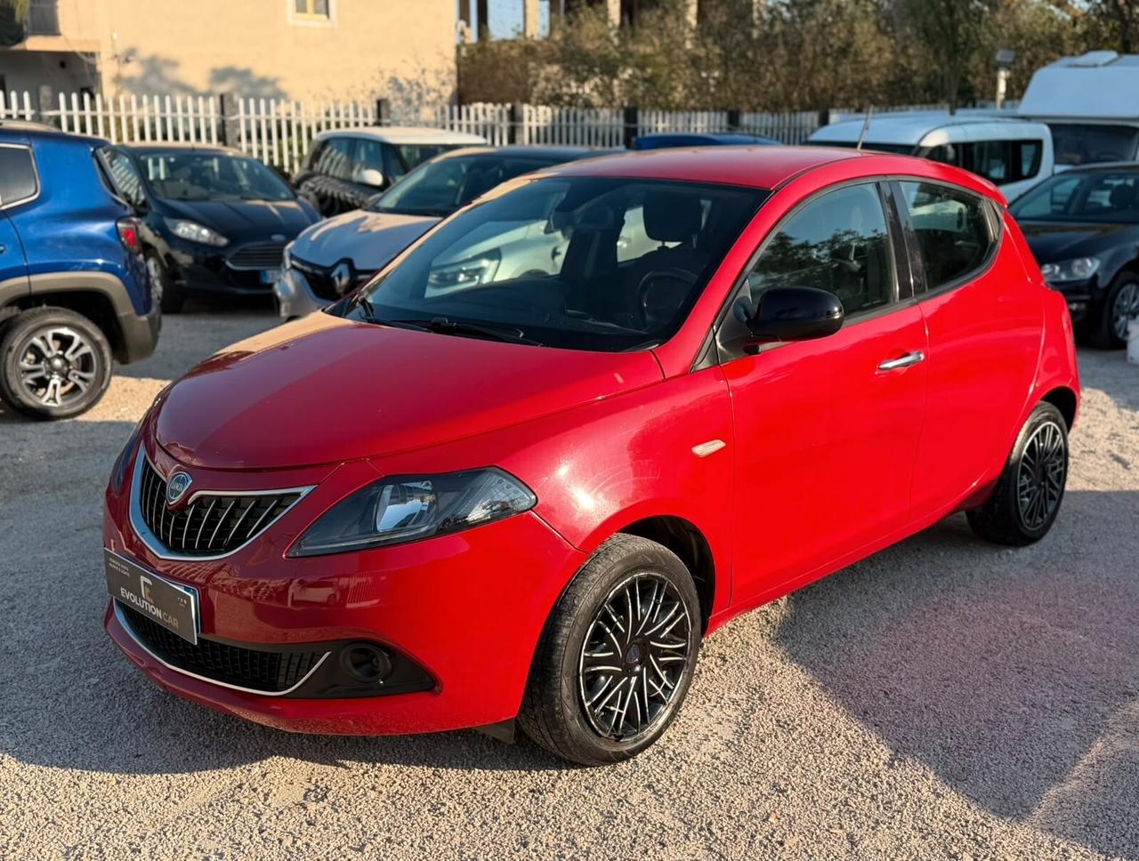 Lancia Ypsilon 1.0 Hybrid UnYca 2022