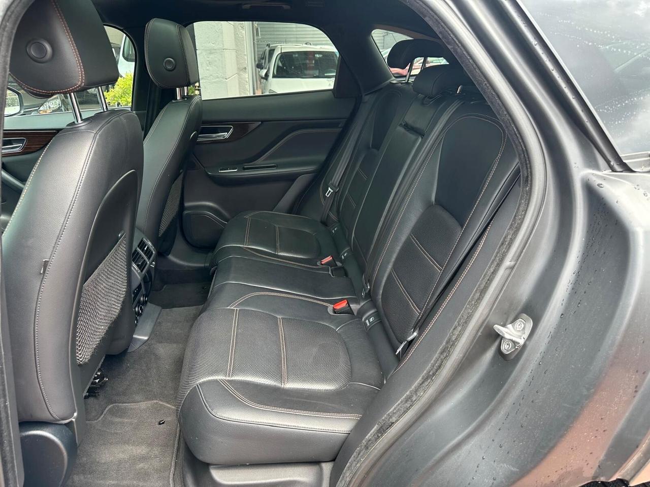 Jaguar F-Pace 2.0 D 180 CV AWD Prestige