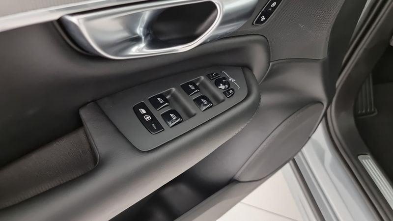 Volvo XC90 B5 (d) AWD automatico 7 posti Core