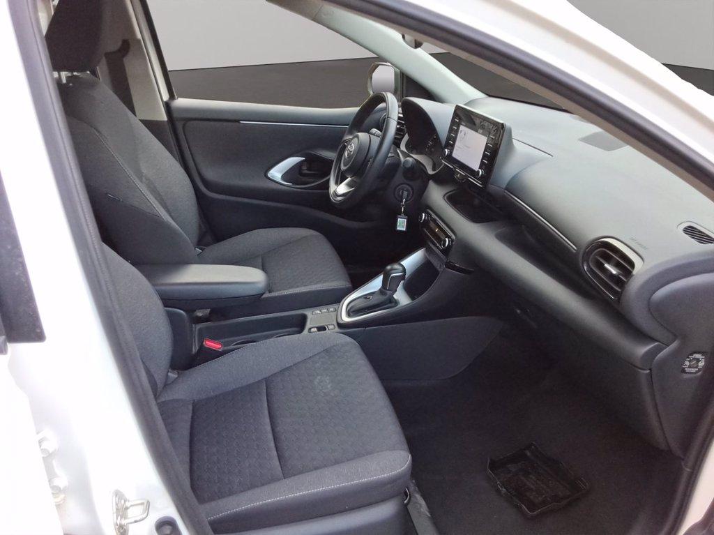 TOYOTA Yaris 1.5h active del 2023