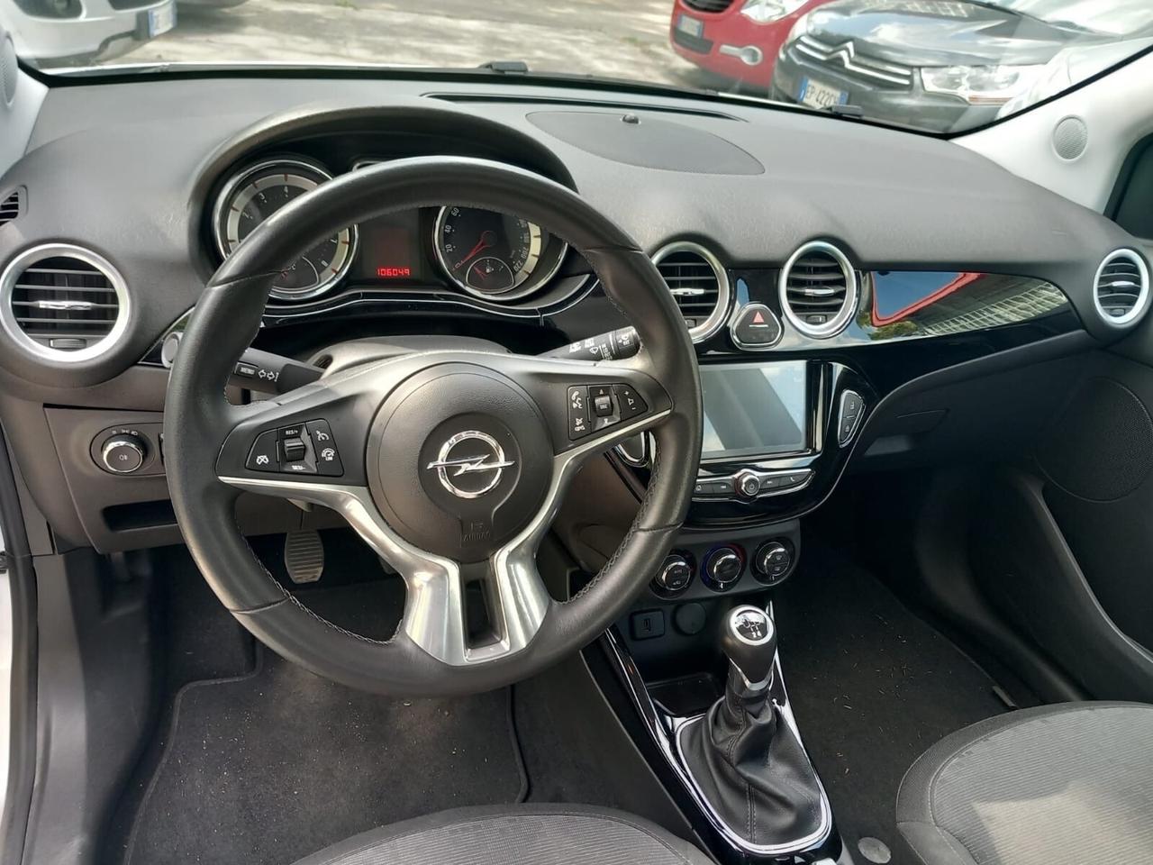 Opel Adam 1.2 70 CV Glam