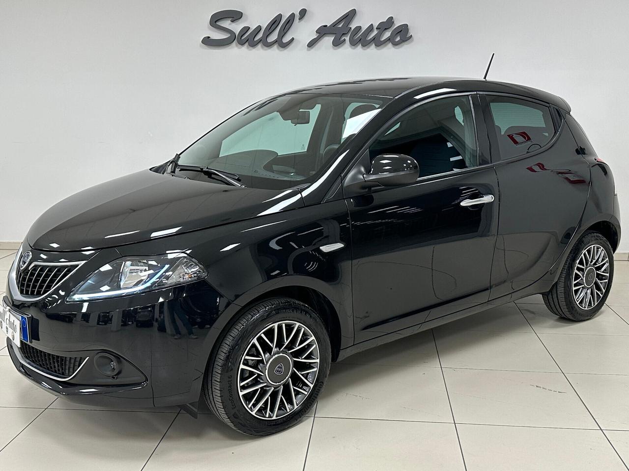 Lancia Ypsilon 1.0 FireFly Hybrid Gold Plus - 2023