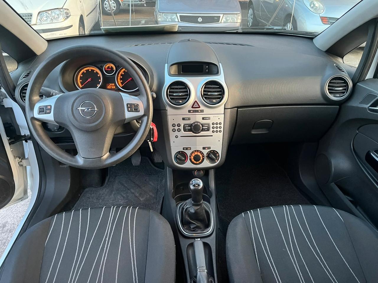 Opel Corsa D 1.2 80cv Enjoy Benzina e GPL Fabbrica