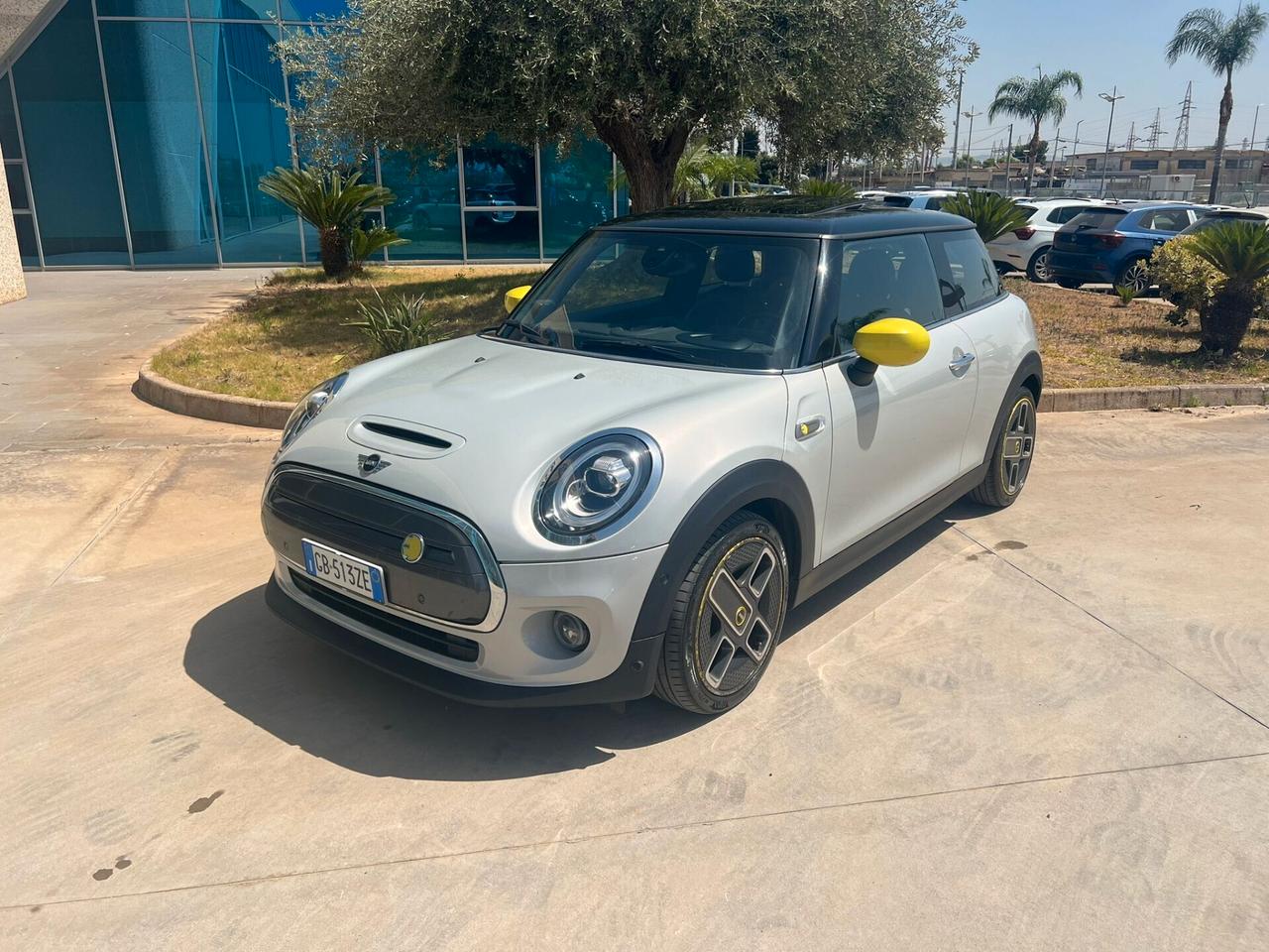 MINI Cooper SE Mini Cooper SE offerta T-Stock prezzo imperdibile