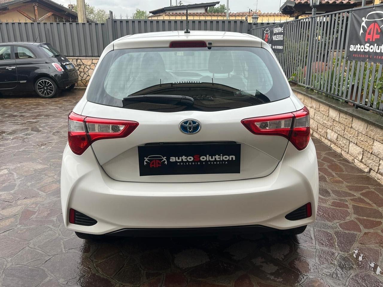 Toyota Yaris 1.5 Hybrid 5 porte Business ACTIVE adatta neopatentati