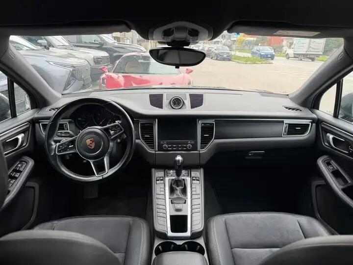 Porsche Macan 2.0