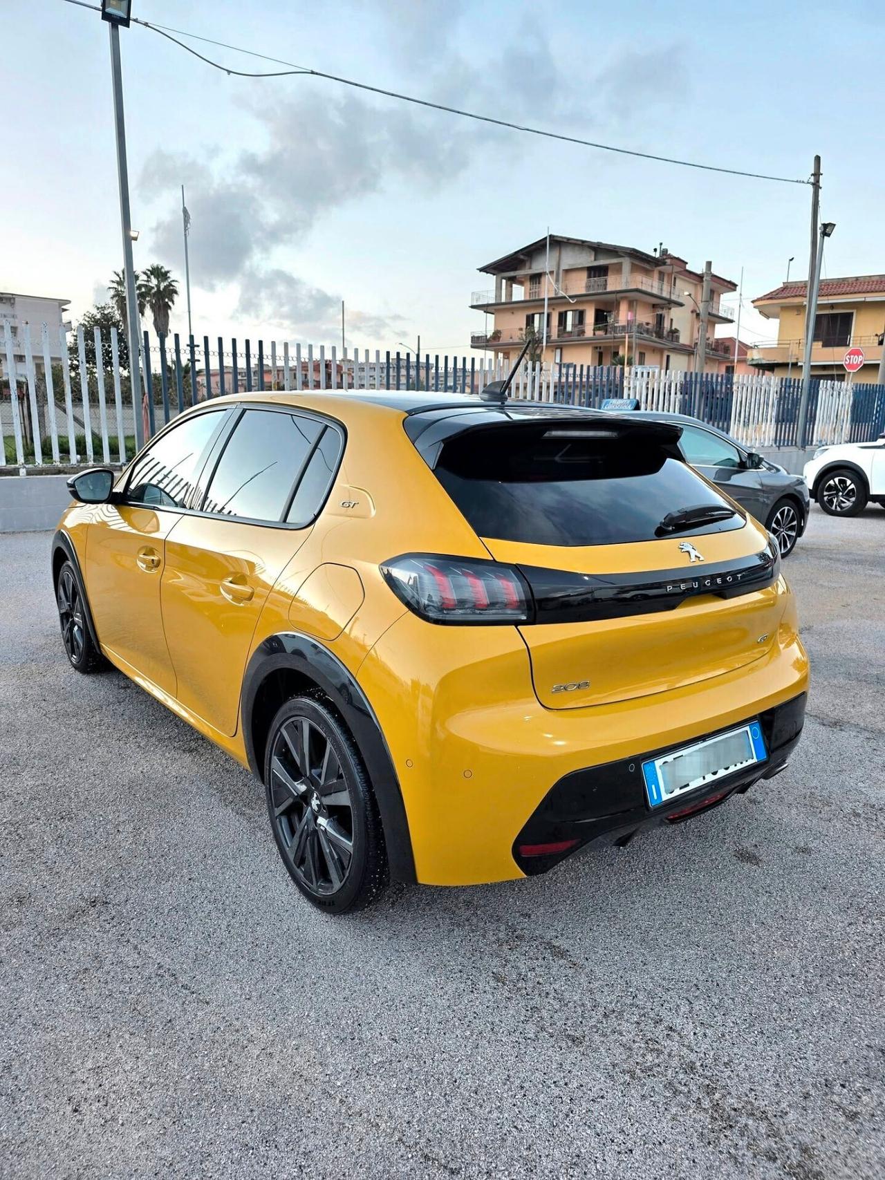 Peugeot 208 1.5 BlueHDi 102cv GT Pack con 64.000 Chilometri