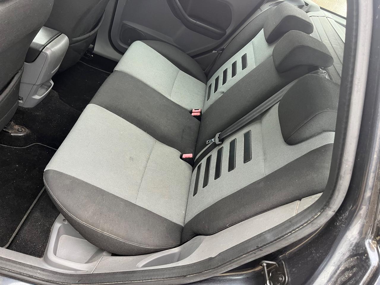 Ford Focus 1.6 TDCi (110CV) 5p. Tit. DPF 172.000 KM