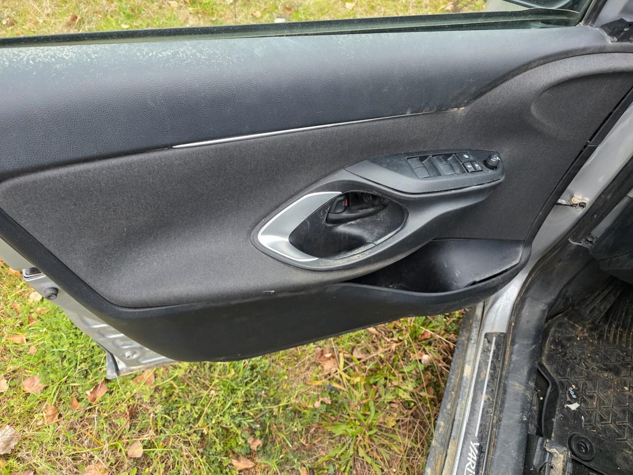 Toyota Yaris Cross 1.5 Hybrid 5p. E-CVT AWD-i Business