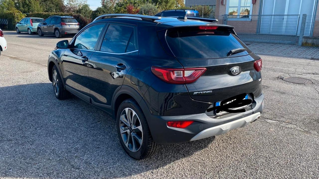 Kia Stonic T-GDi 120cv 2017 - incidentata