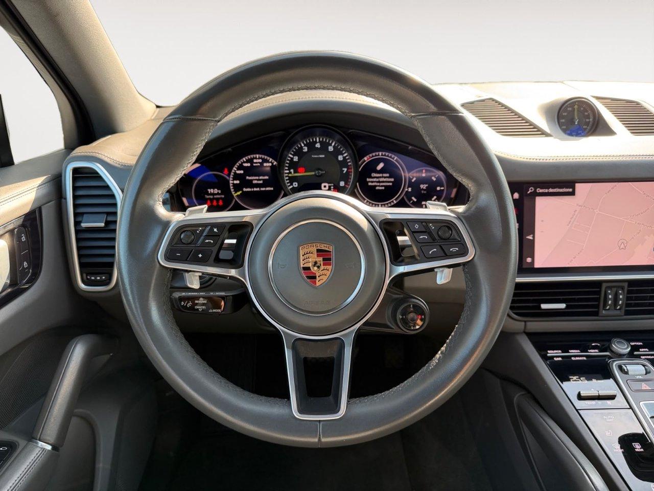 Porsche Cayenne 3.0 e-hybrid tiptronic