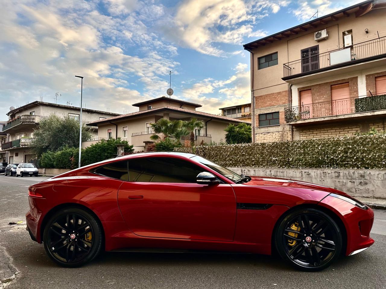 Jaguar F-Type R 550cv V8 UNica