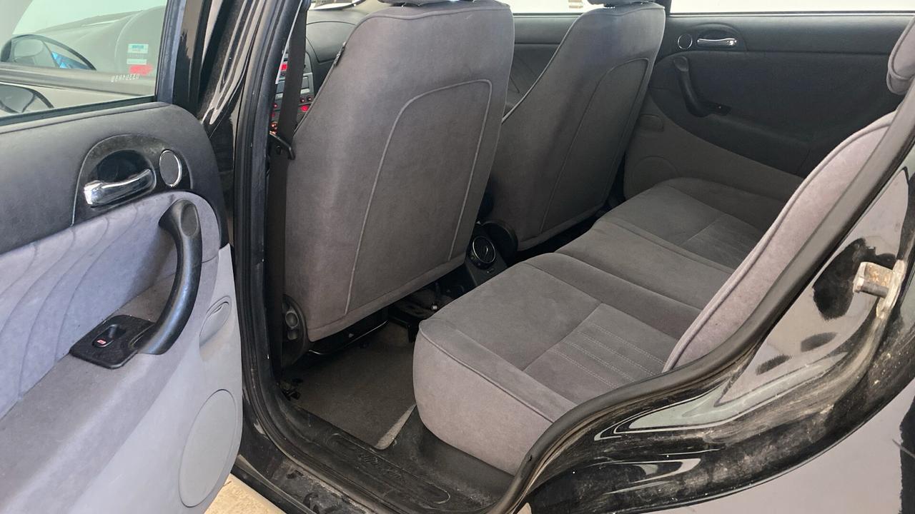 ALFA ROMEO 147 1.6 BENZINA NEOPATENTATI