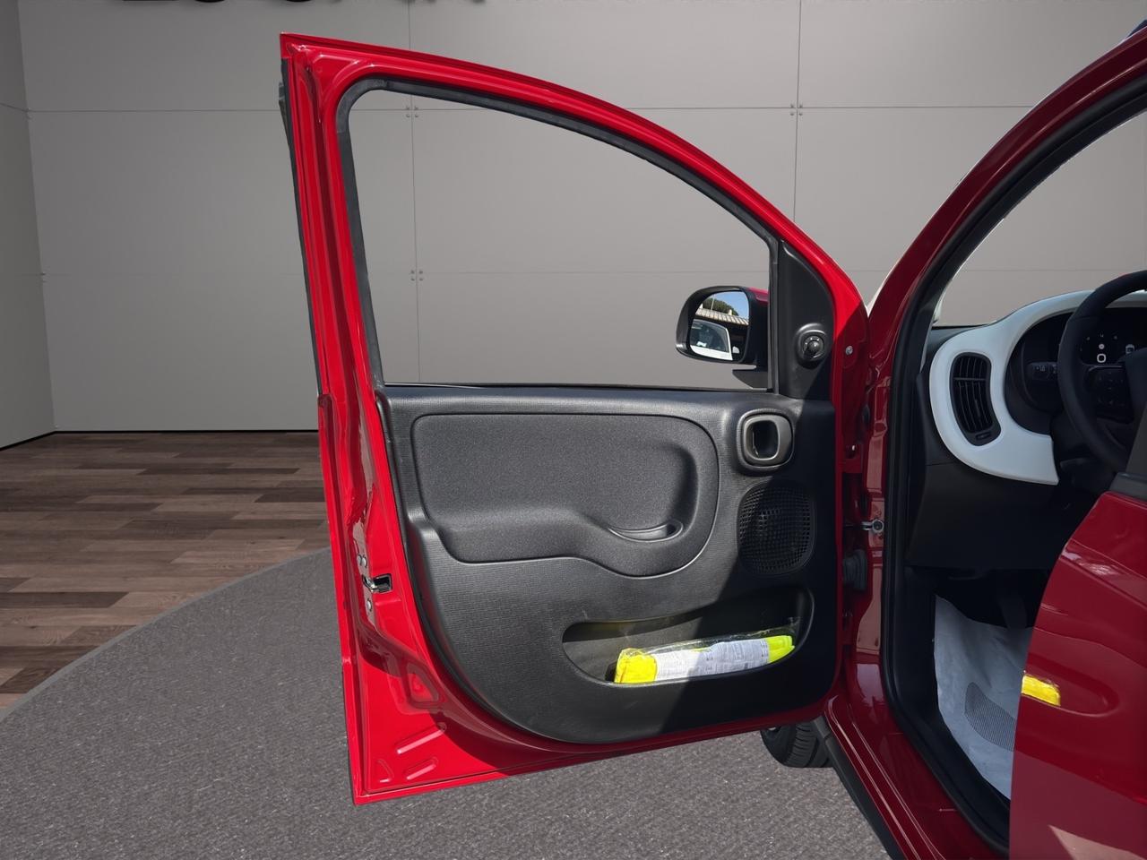 Fiat - Pandina Cross 1.0 firefly hybrid