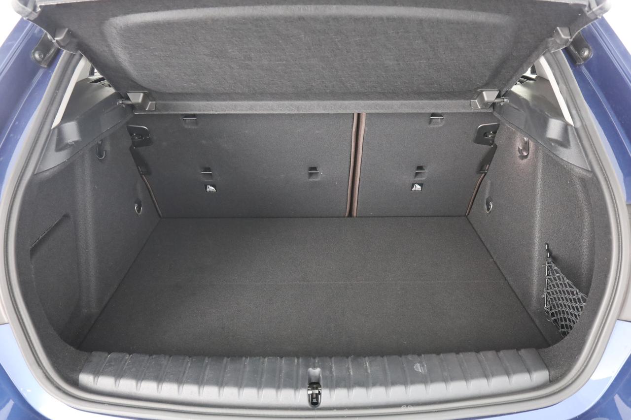 BMW Serie 1 (F40) 120i 5p. Business Advantage