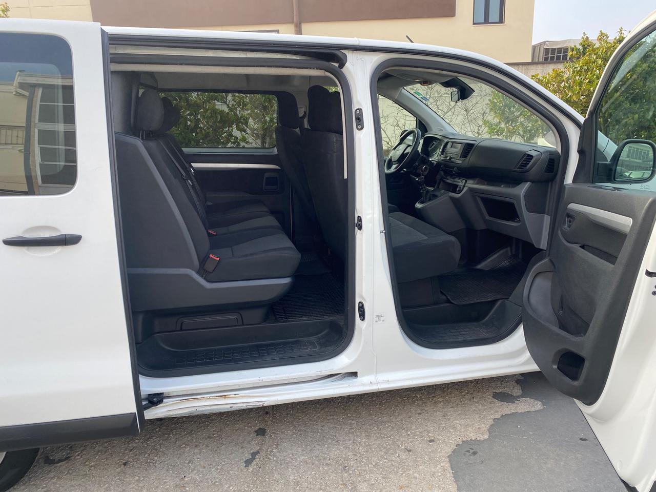 Opel VIVARO 6 POSTI AUTOCARRO