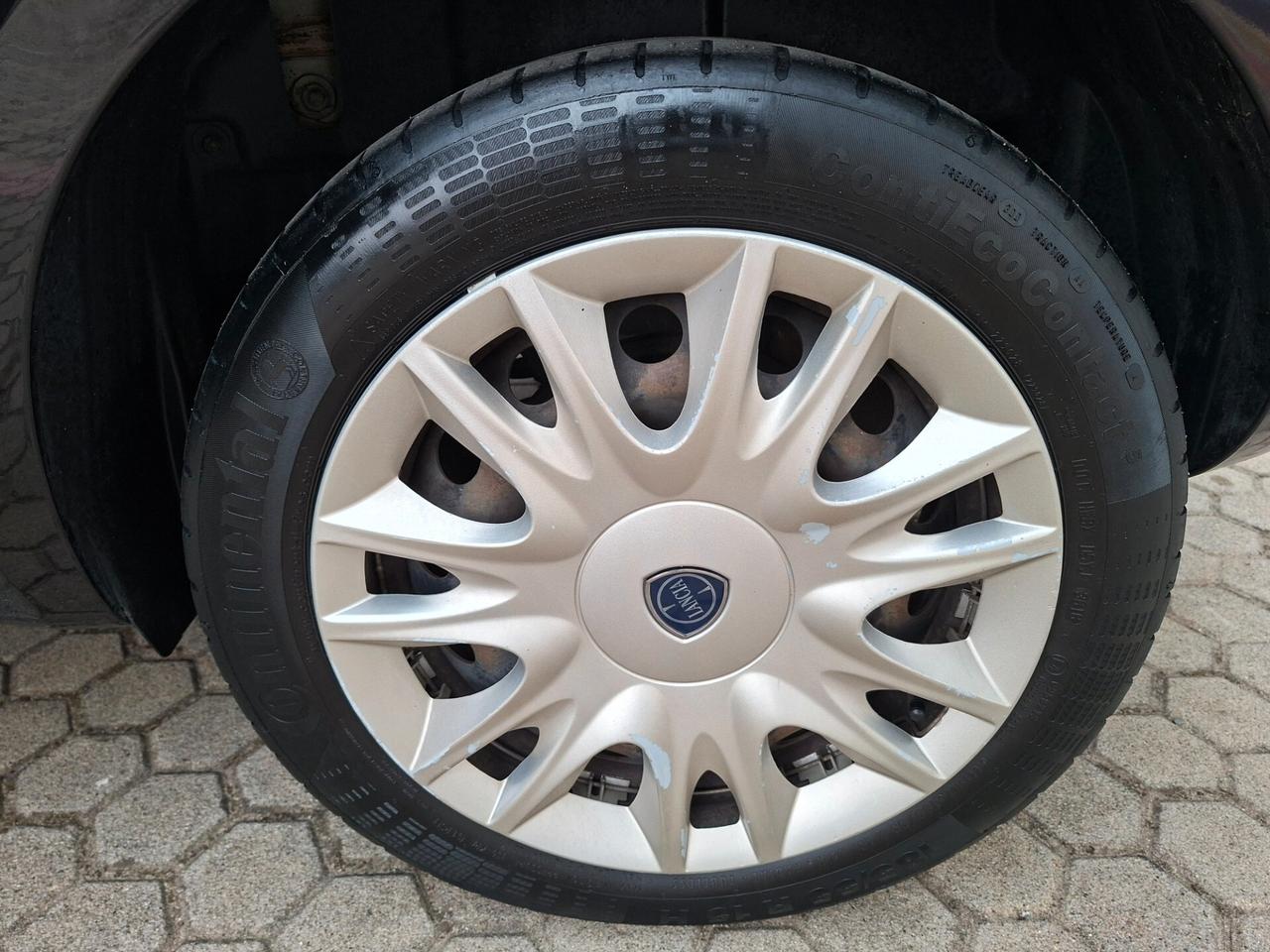 Lancia Ypsilon 1.2 Platinum *EURO 6B*