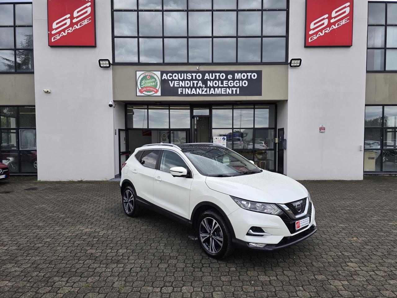 Nissan Qashqai 1.5 dCi N-Connecta|TETTO PANO