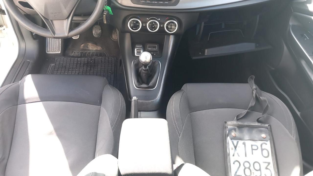 Alfa Romeo Giulietta 1.4 Turbo MultiAir TCT Distinctive