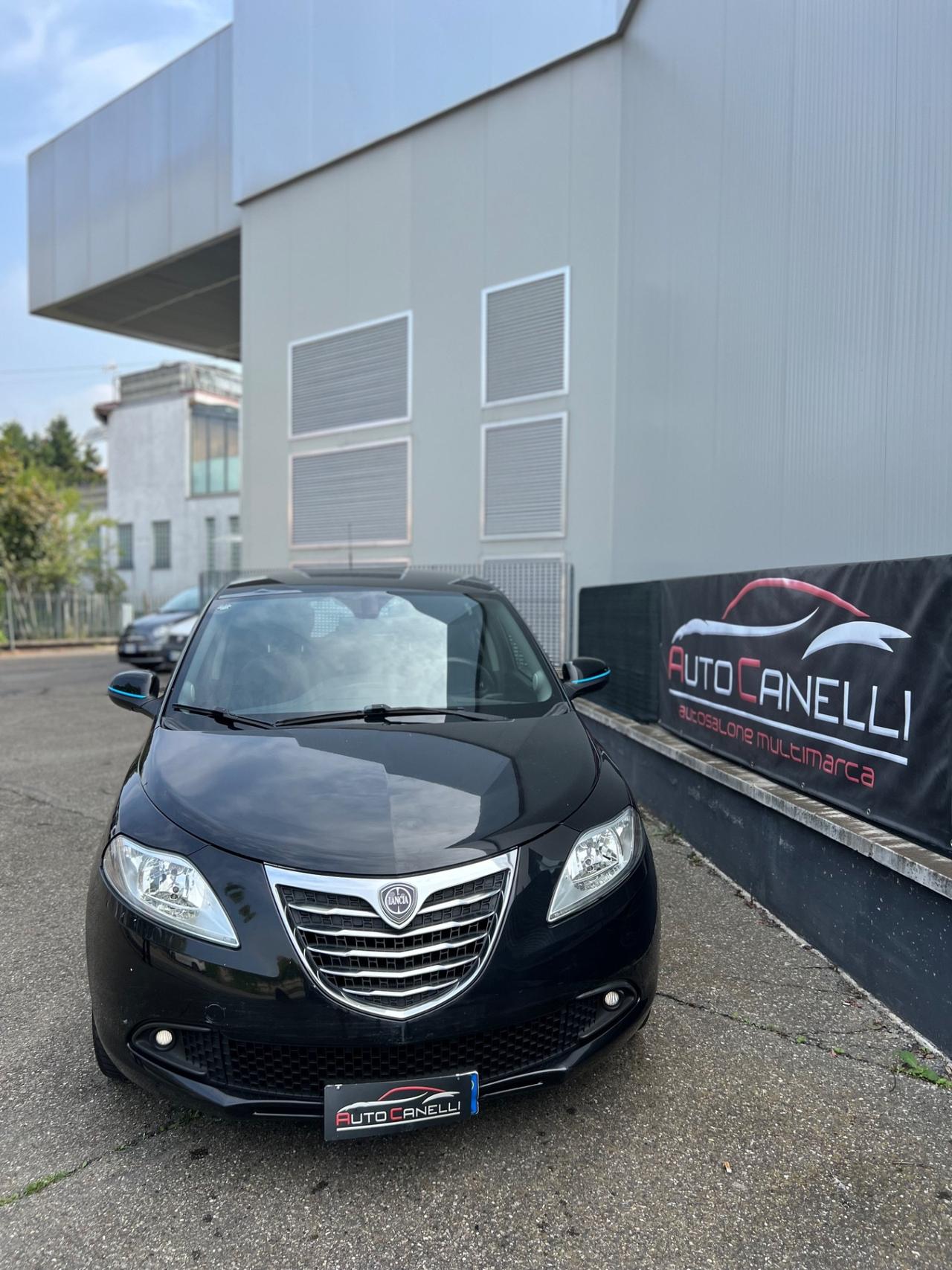 Lancia Ypsilon 1.2 69 CV 5 porte GPL Ecochic Elefantino blu