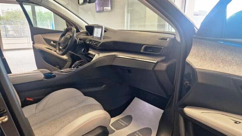 Peugeot 3008 BlueHDi 130 CV S&S EAT8 Allure
