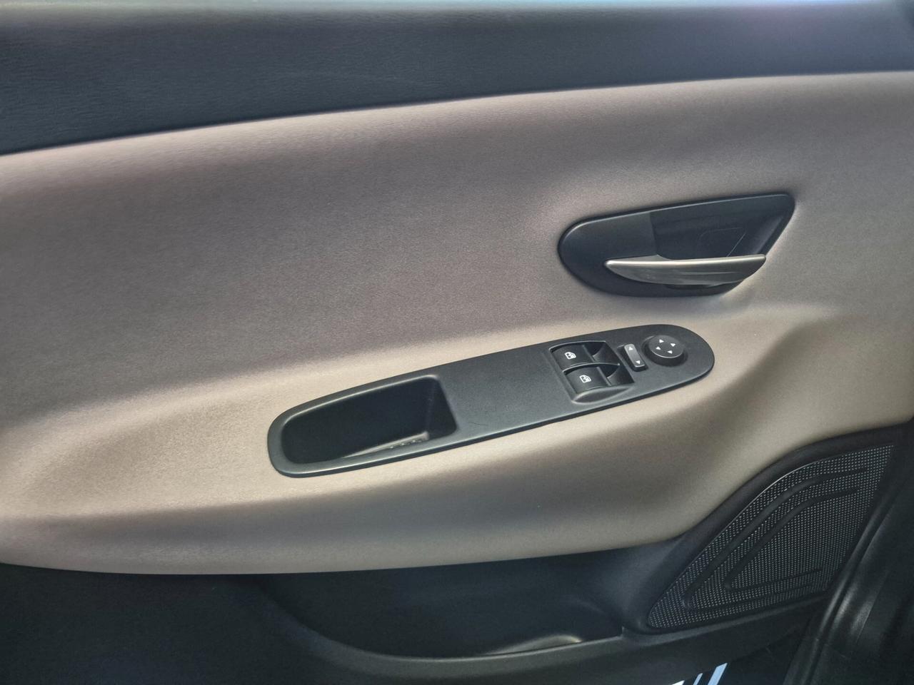 Lancia Ypsilon 1.2 69 CV 5 porte GPL Ecochic Gold