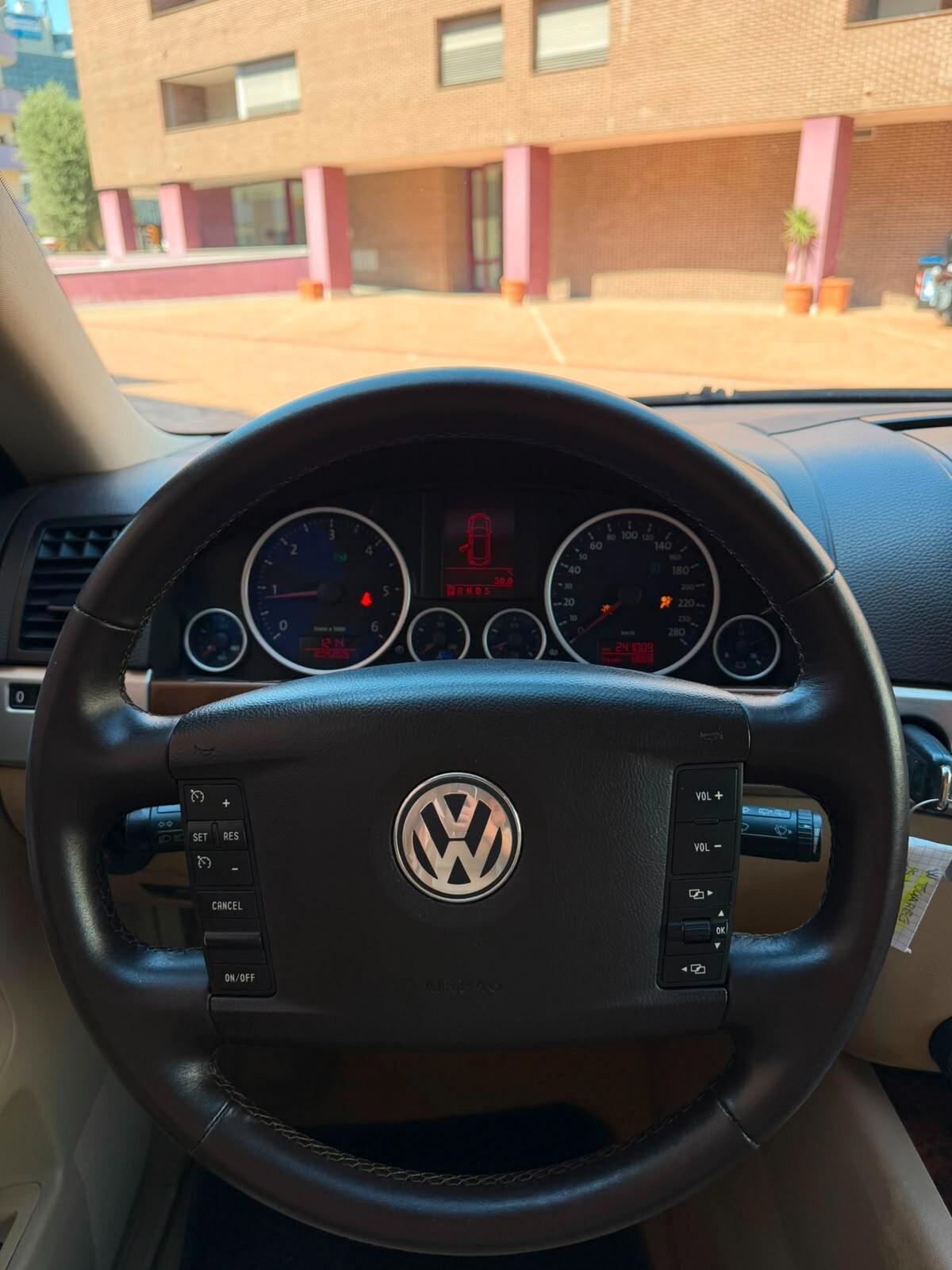 Volkswagen Touareg 2.5 R5 TDI DPF tiptronic Style