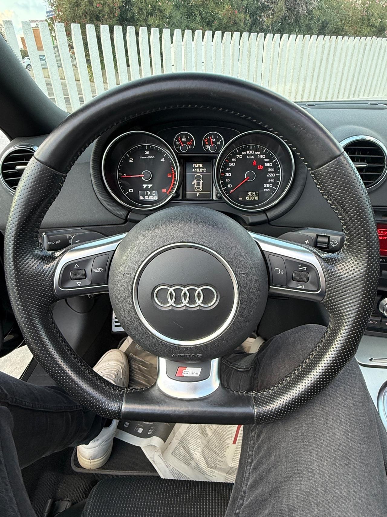 Audi TT Roadster 2.0 TDI quattro Advanced plus