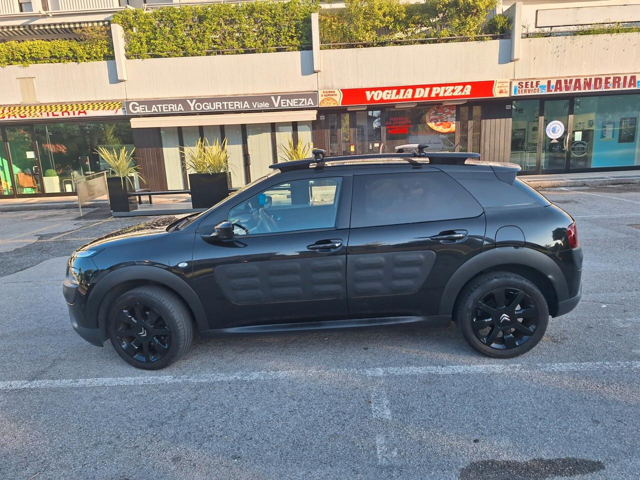 Citroen C4 Cactus BlueHDi 100 S&S Shine